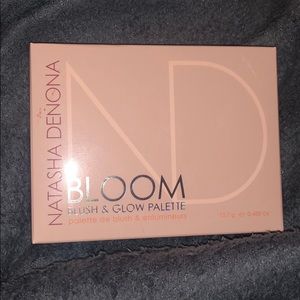 NATASHA DENONA BLUSH AND GLOW PALETTE